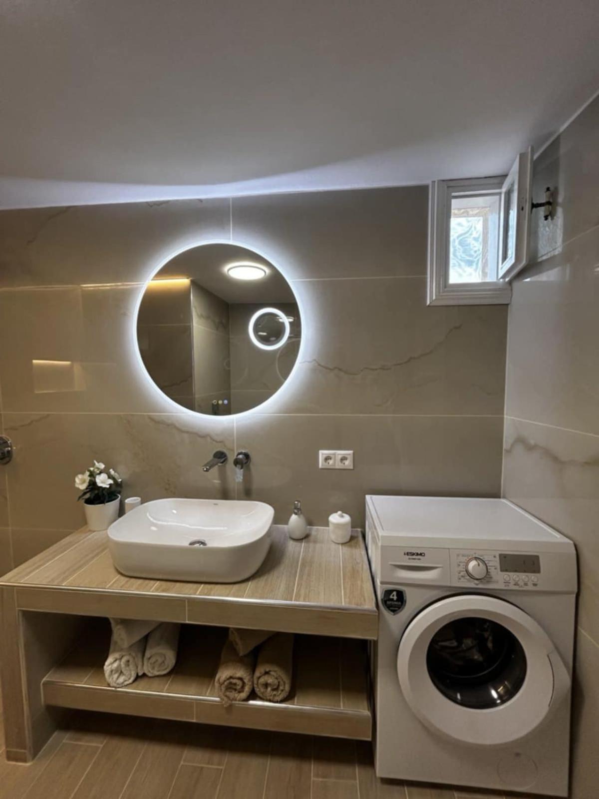 Bozikis House! A Cosy Apartment In The City Centre Skiatos Zewnętrze zdjęcie