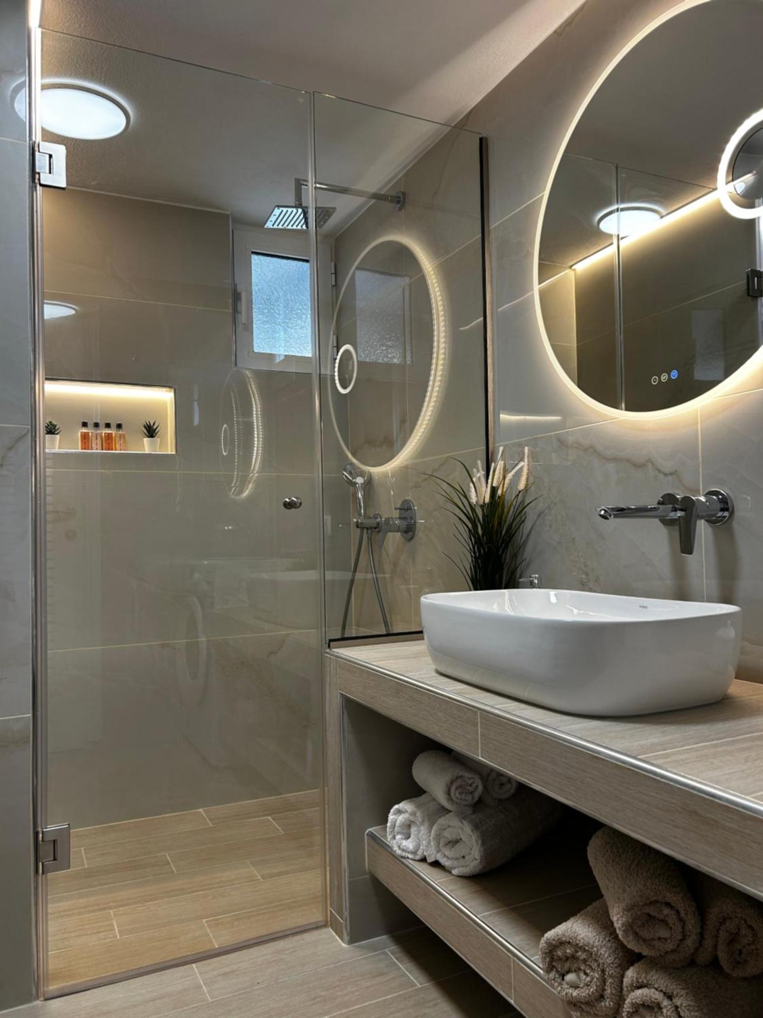 Bozikis House! A Cosy Apartment In The City Centre Skiatos Zewnętrze zdjęcie